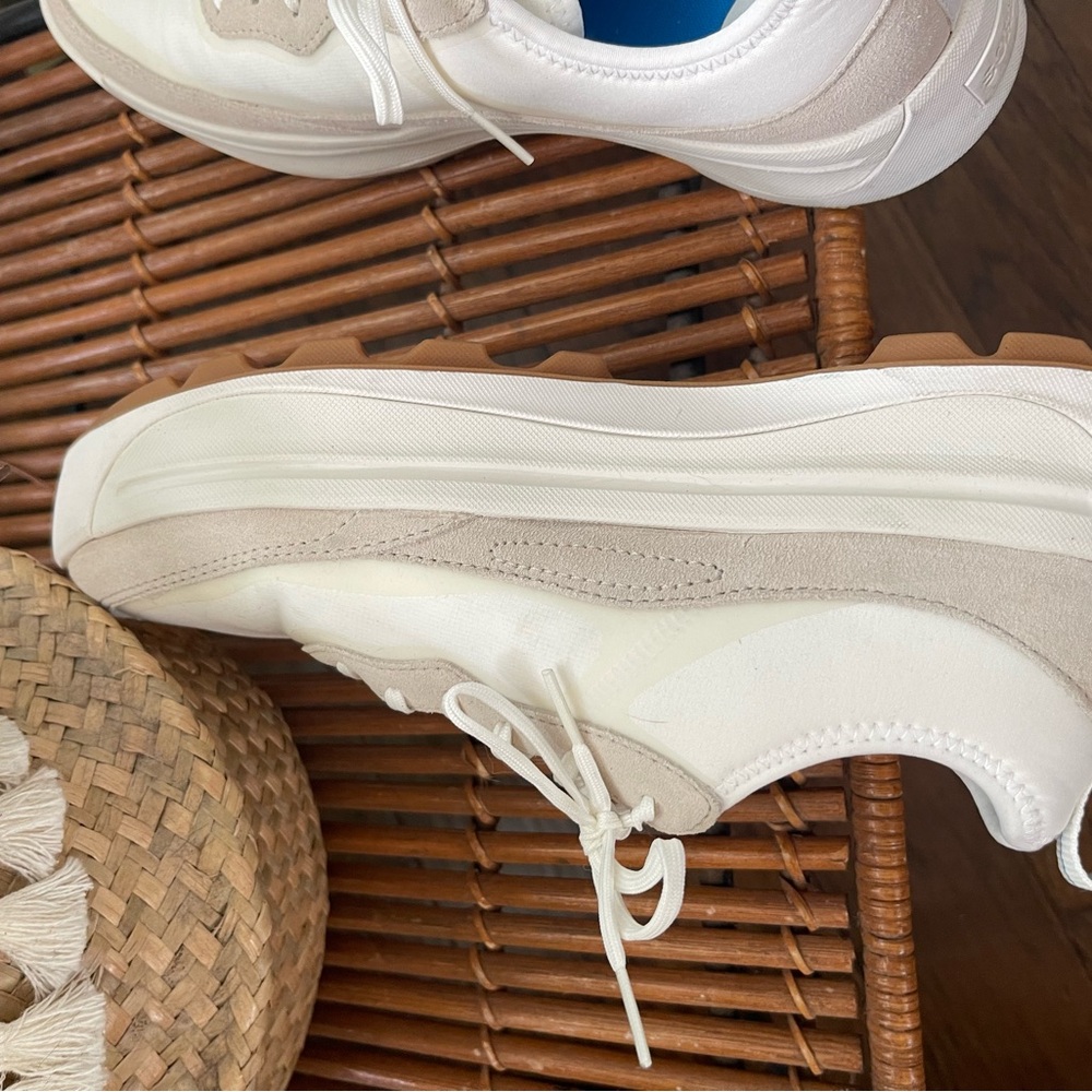 Sorel White Sneakers - Picture 5 of 9